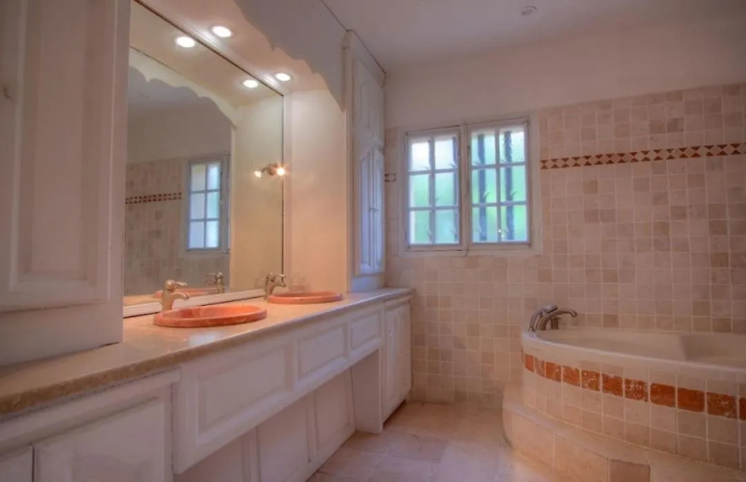 Villa Martine, Authentic Family Home Rognes