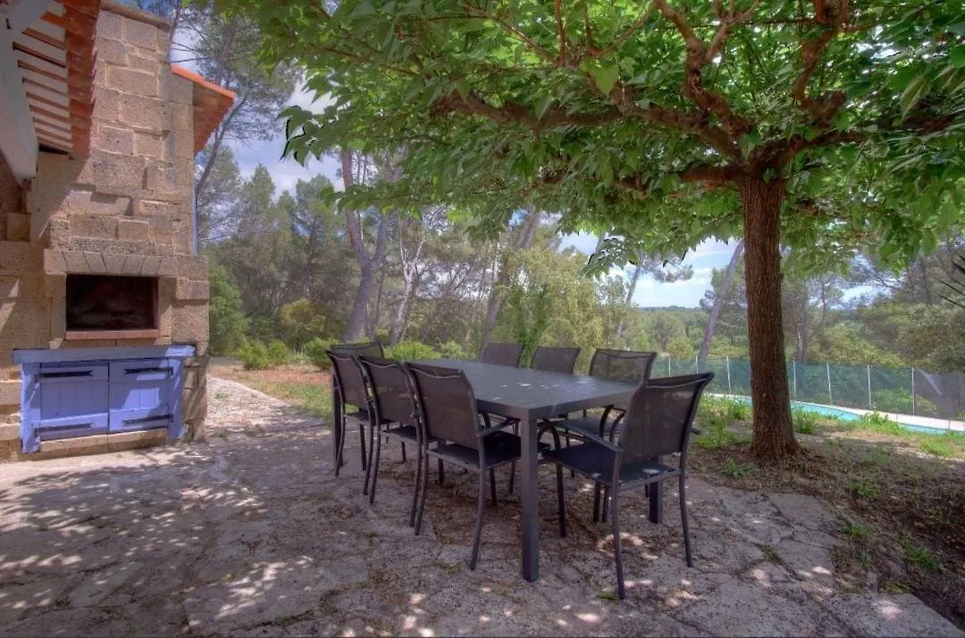 Villa Martine, Authentic Family Home Rognes France